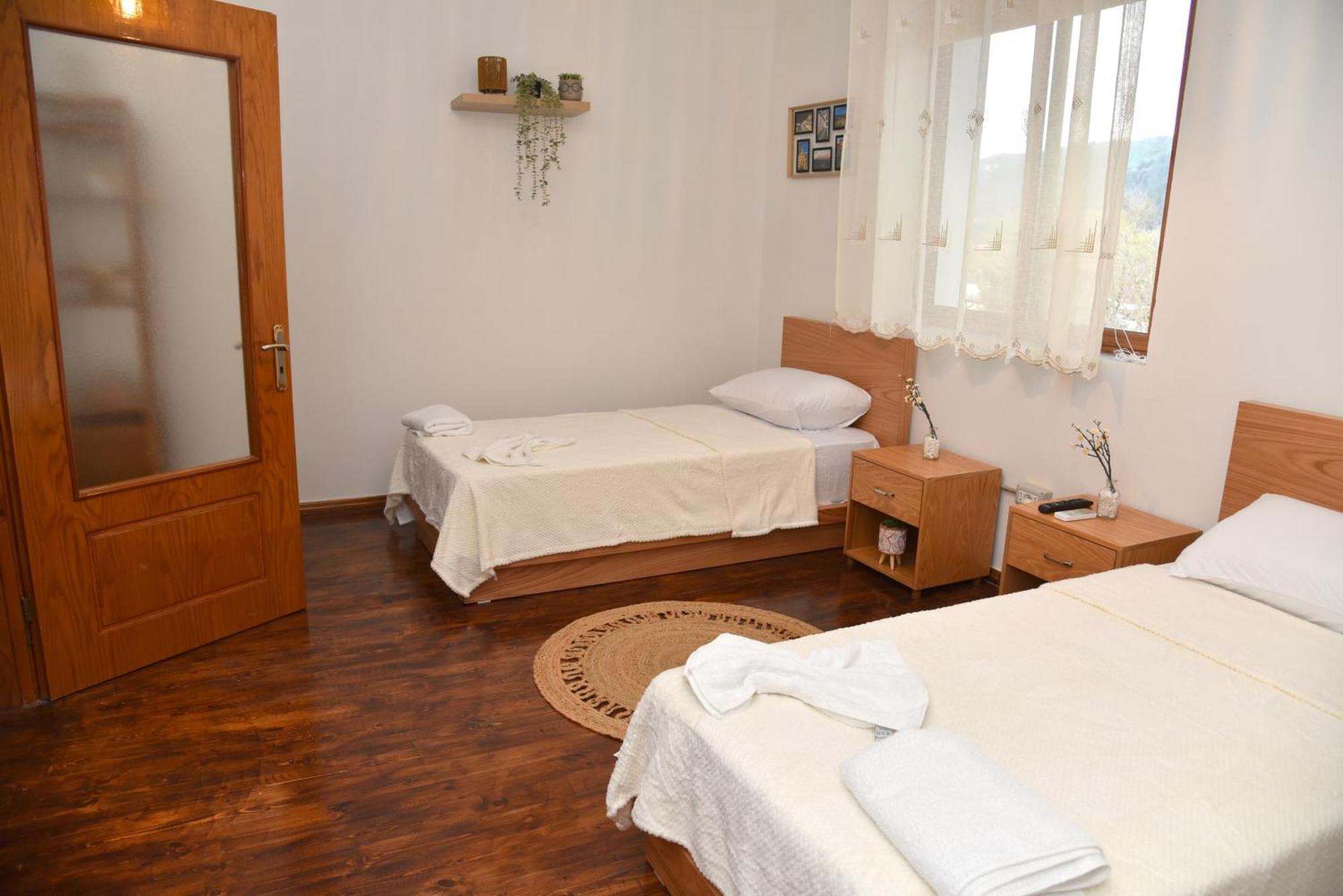 Woodland Apartment Berat Bagian luar foto