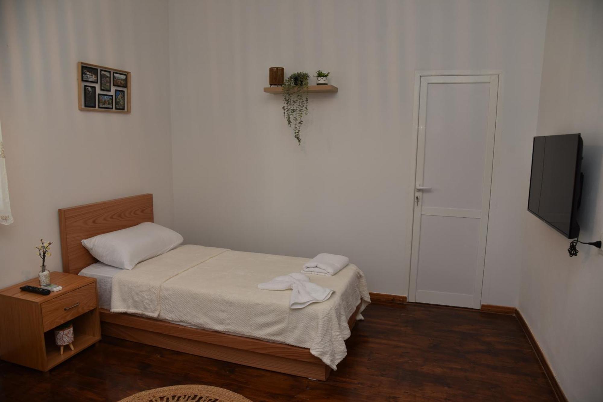 Woodland Apartment Berat Bagian luar foto